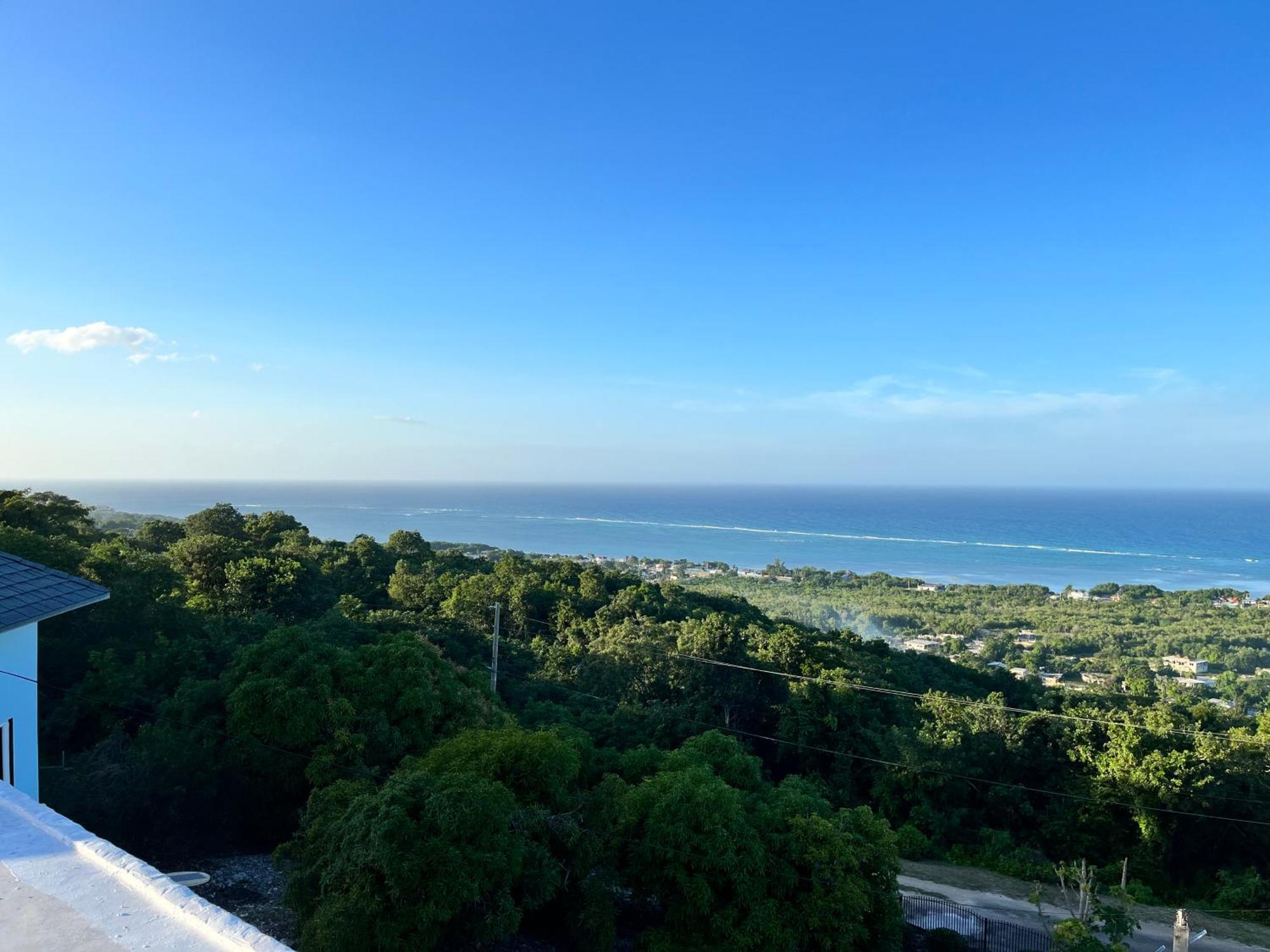 Sunshine Lodge: Your Home Away From Home Montego Bay Zewnętrze zdjęcie