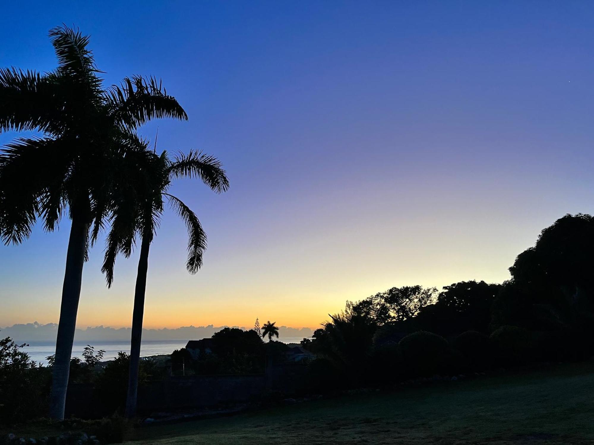 Sunshine Lodge: Your Home Away From Home Montego Bay Zewnętrze zdjęcie