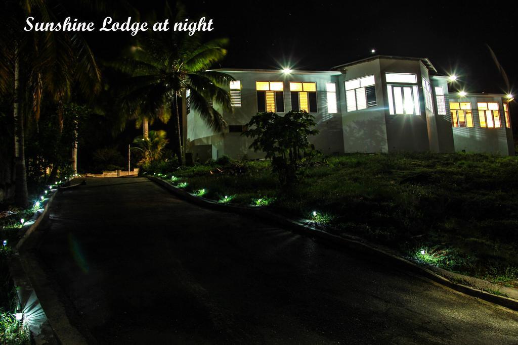 Sunshine Lodge: Your Home Away From Home Montego Bay Zewnętrze zdjęcie