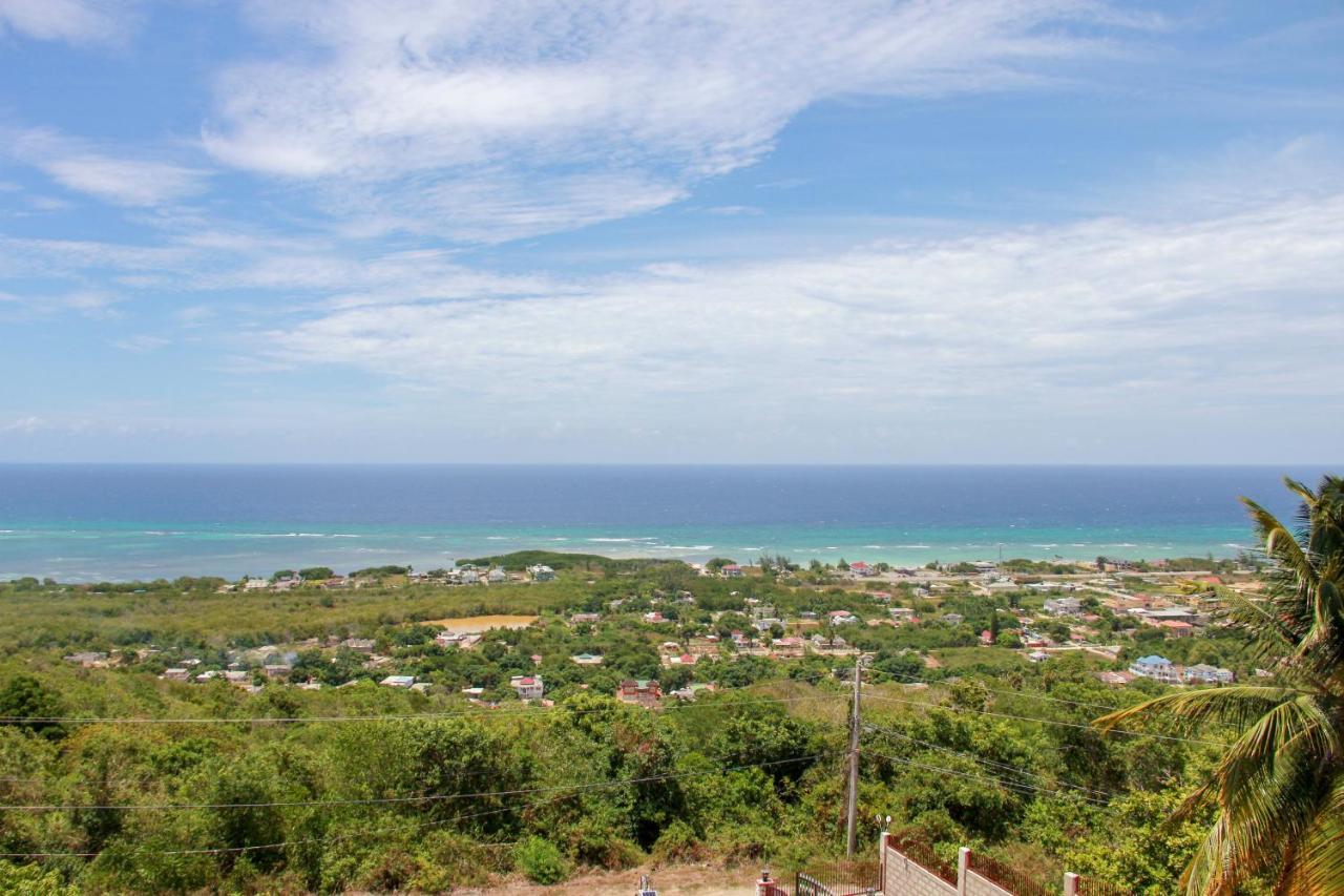 Sunshine Lodge: Your Home Away From Home Montego Bay Zewnętrze zdjęcie