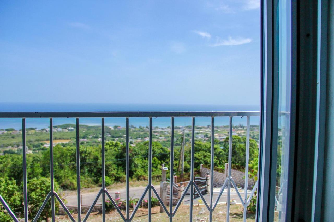 Sunshine Lodge: Your Home Away From Home Montego Bay Zewnętrze zdjęcie