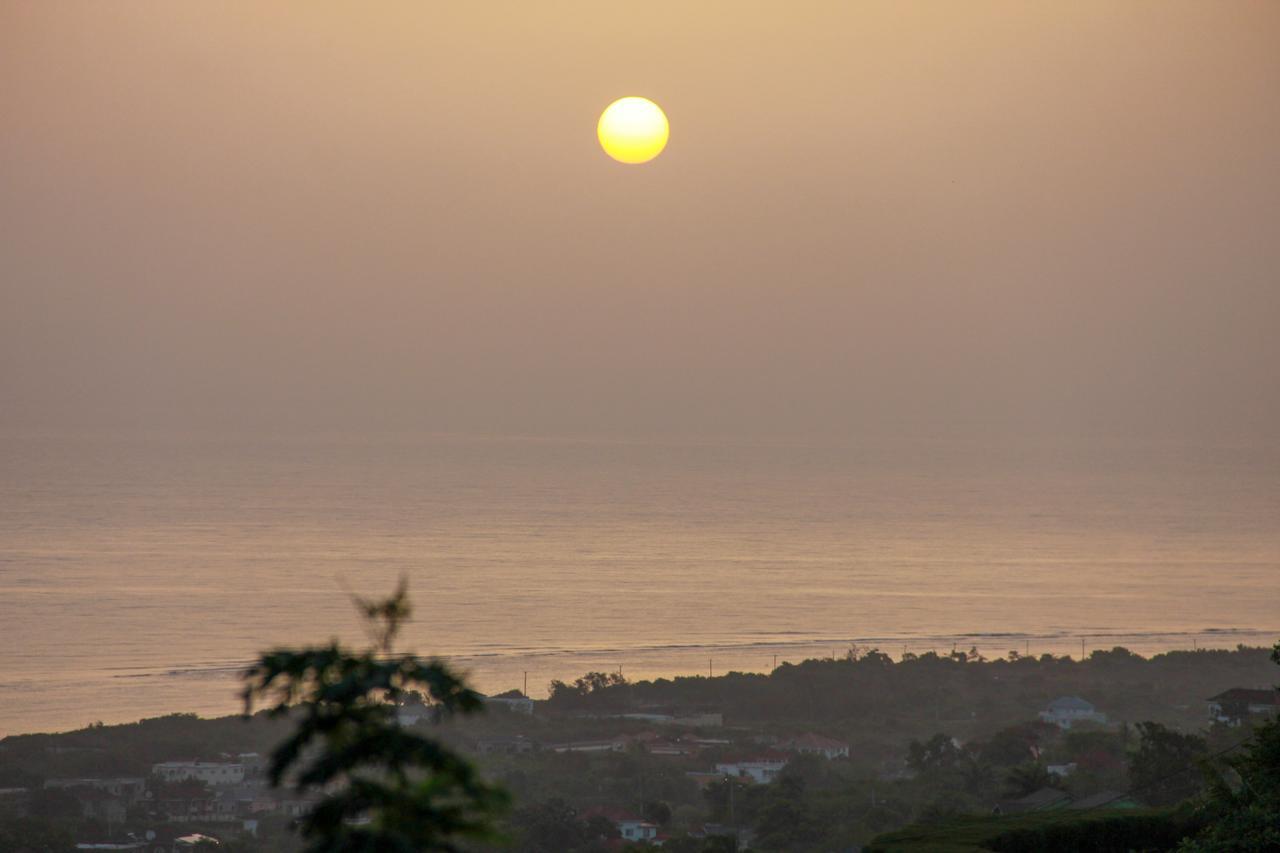 Sunshine Lodge: Your Home Away From Home Montego Bay Zewnętrze zdjęcie