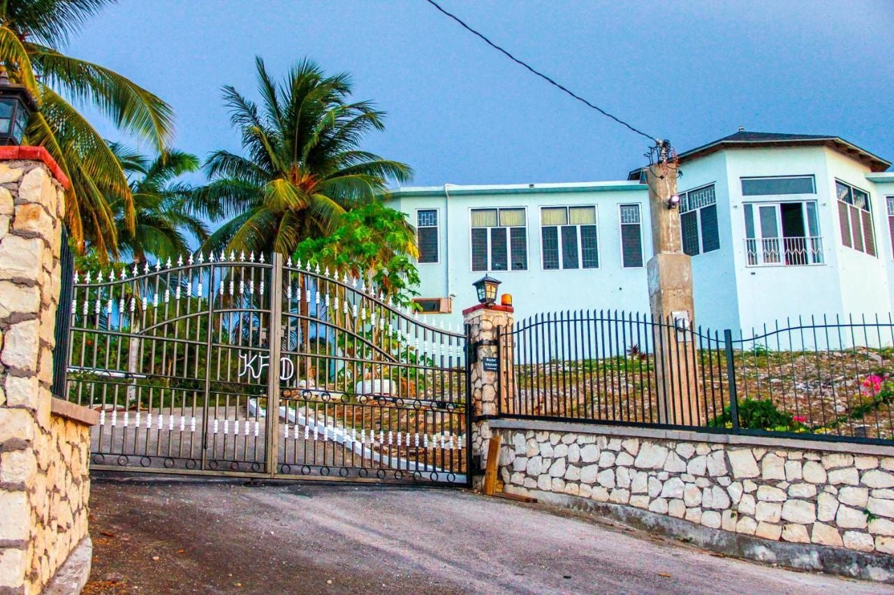 Sunshine Lodge: Your Home Away From Home Montego Bay Zewnętrze zdjęcie