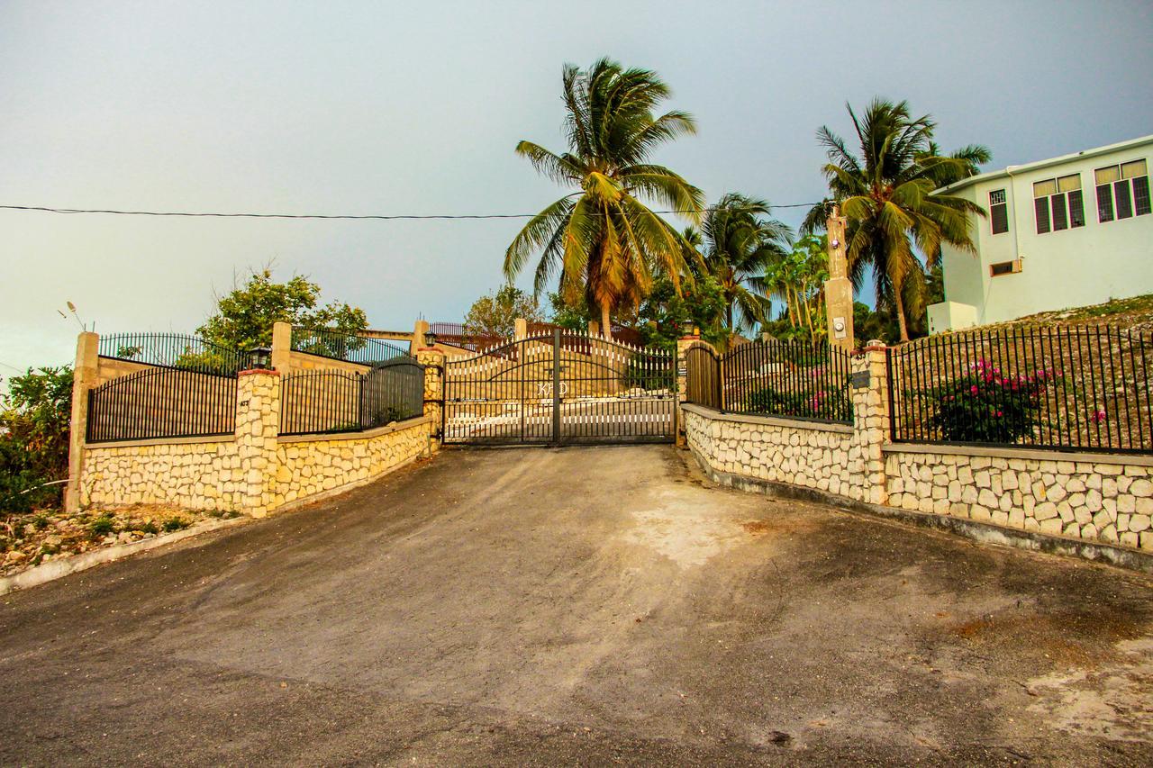 Sunshine Lodge: Your Home Away From Home Montego Bay Zewnętrze zdjęcie