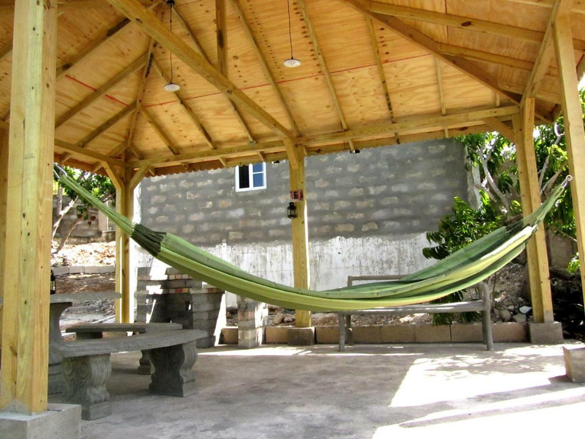Sunshine Lodge: Your Home Away From Home Montego Bay Zewnętrze zdjęcie